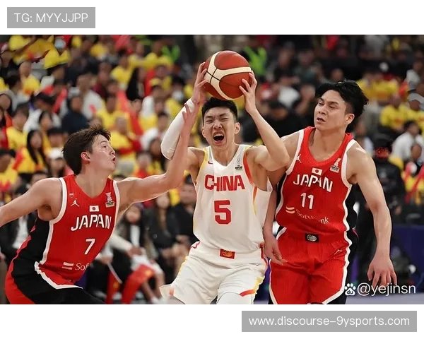 篮球世界杯激烈角逐 中国队力拼强敌争夺晋级名额
