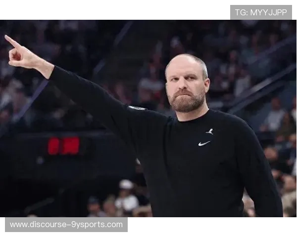 灰熊队战绩低迷 主力球员表现不稳定 面临季后赛前景挑战